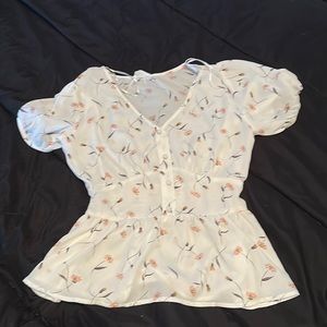 3 for $15 Adorable White Floral Blouse
